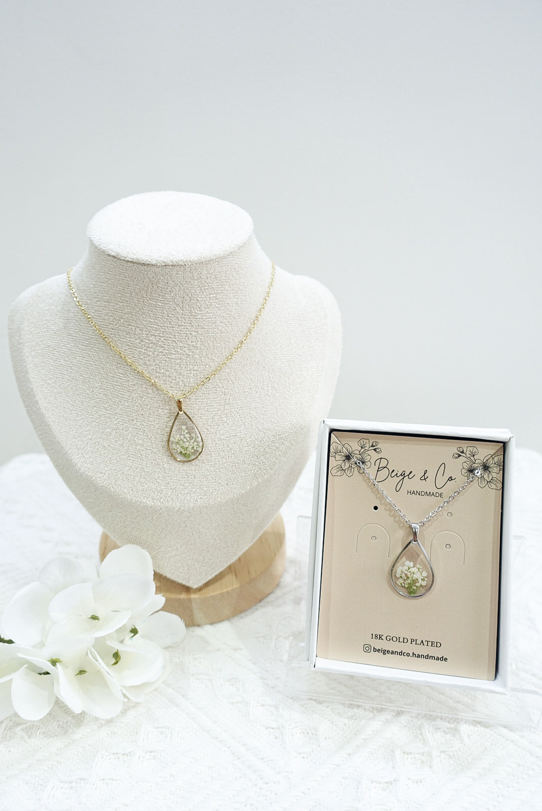 White Queen Anne Lace Necklace
