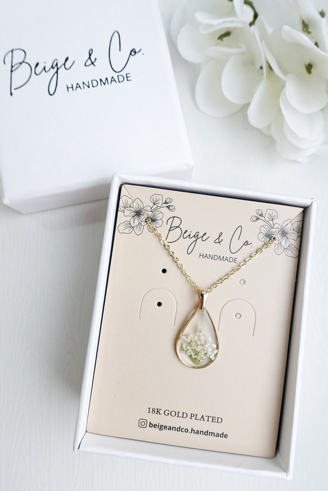 White Queen Anne Lace Necklace