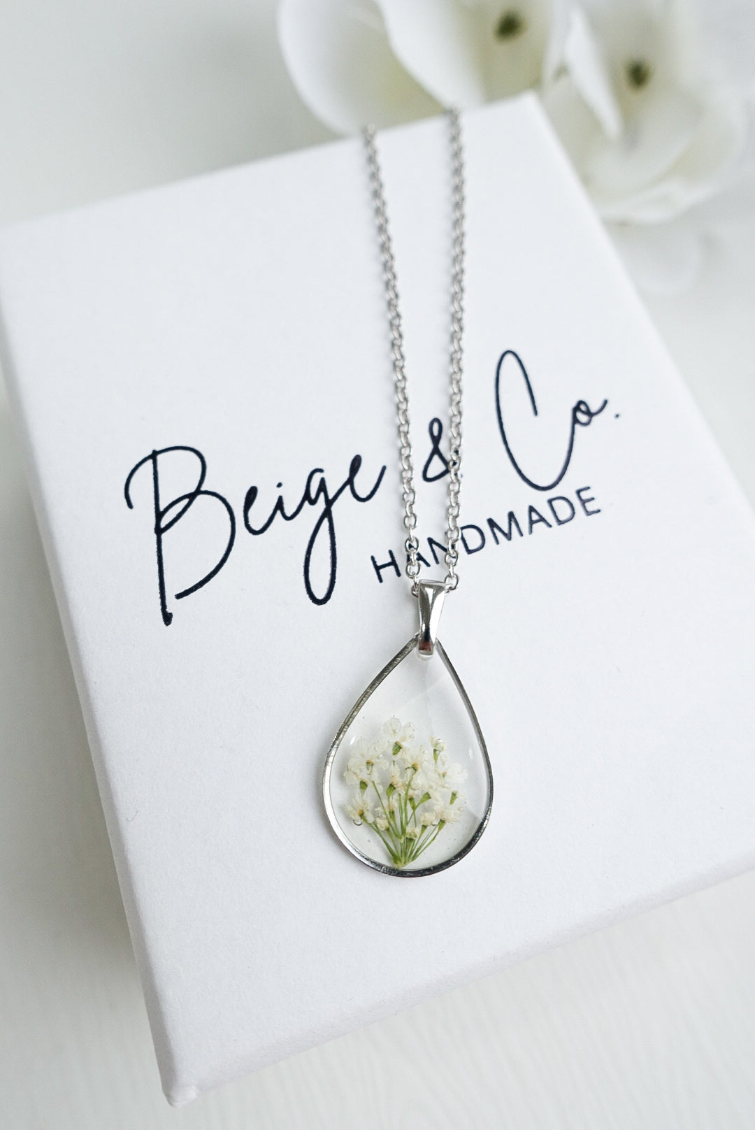 White Queen Anne Lace Necklace