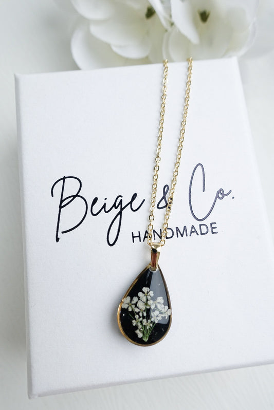 Black Queen Anne Lace Necklace